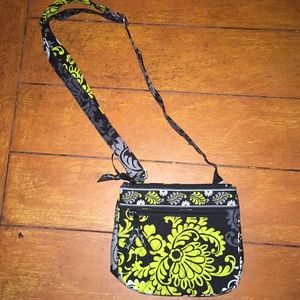 Vera Bradley Crossbody Purse: Never been used!